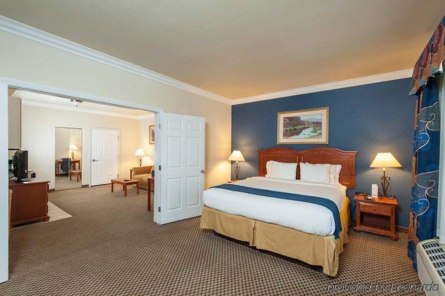 Holiday Inn Express Hotel & Suites - Paso Robles By Ihg מראה חיצוני תמונה